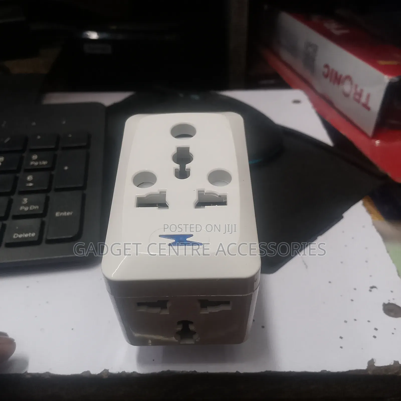 Universal Multi-Plug