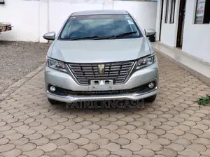 Toyota Premio 2017 Silver