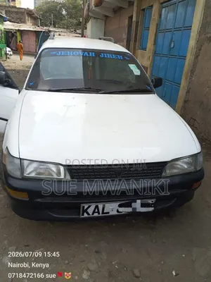 Toyota Corolla 2001 White