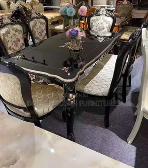 Luxury Baroque 6-Seaters Dinning Table Set