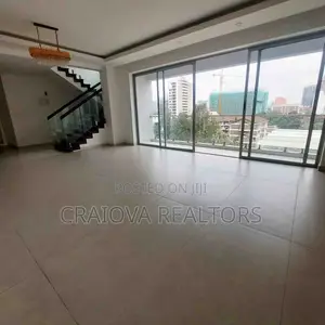4bdrm Duplex in Spring Valley for rent