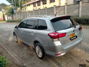 Toyota Corolla Fielder 2016 Silver