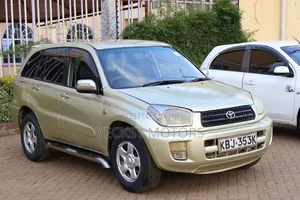 Toyota RAV4 2002 Gold