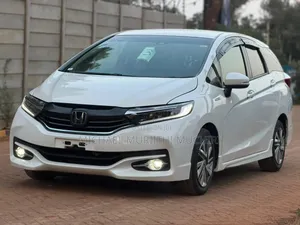 Honda Fit Shuttle 2019 White