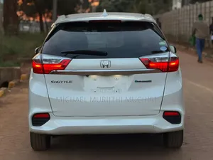 Honda Fit Shuttle 2019 White