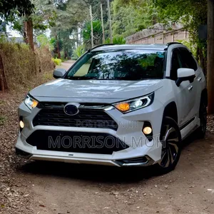 Toyota RAV4 2019 White