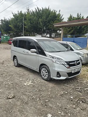 Nissan Serena 2018 Silver