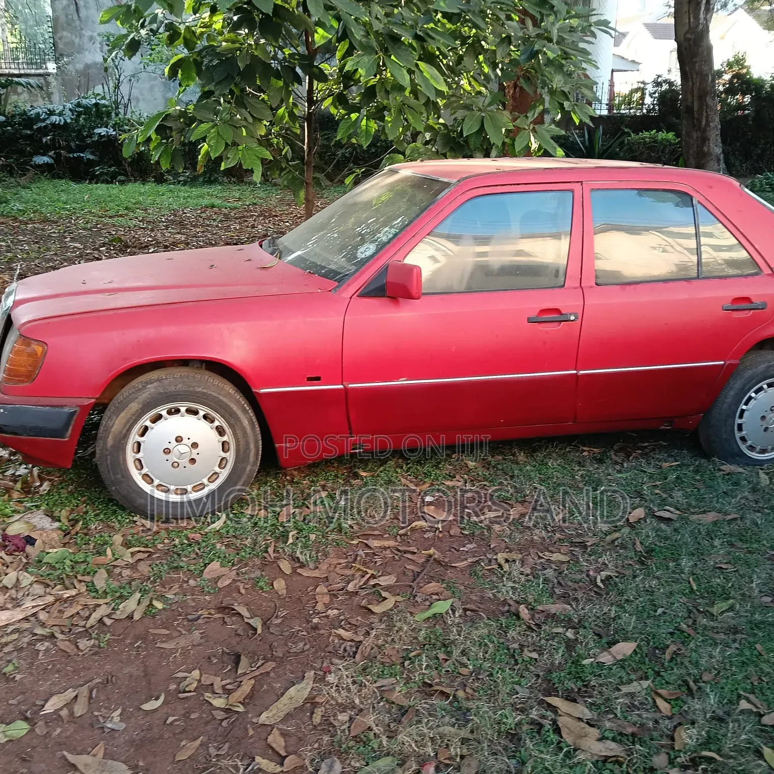 Mercedes-Benz E200 1993 Red