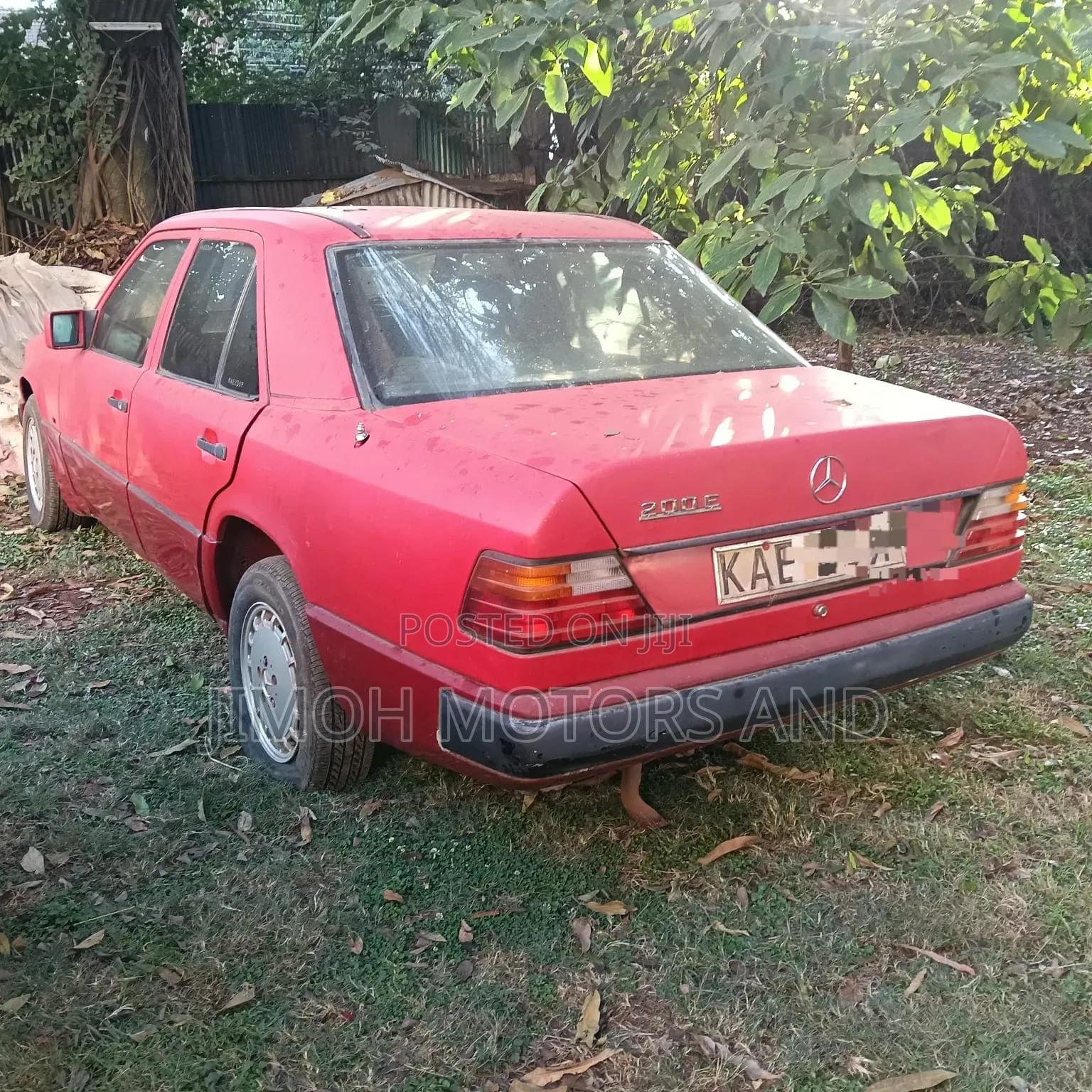 Mercedes-Benz E200 1993 Red
