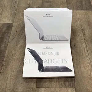 Apple M4 M5 Magic Keyboard 13 Inches Brand New