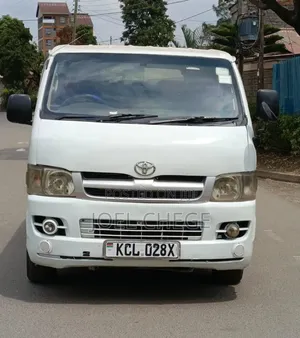 Toyota HiAce 2010 White