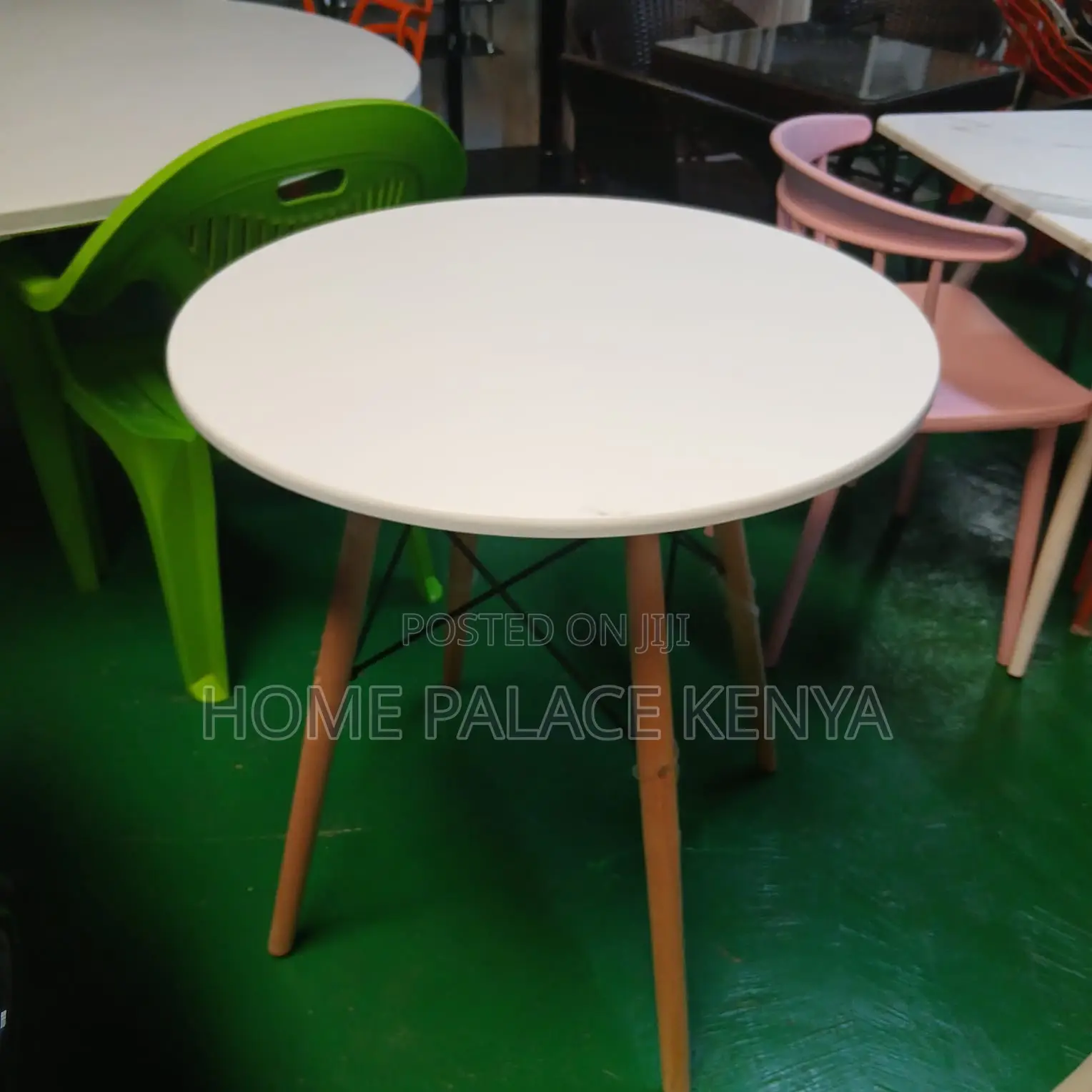 Dining Table: Round White Top Dining Table With Eiffle Legs