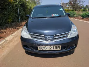 Nissan Tiida 2011 Black