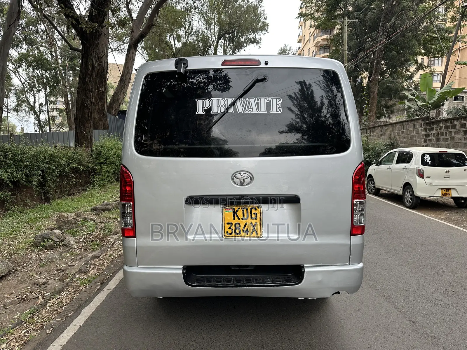 Toyota HiAce 2015 Silver
