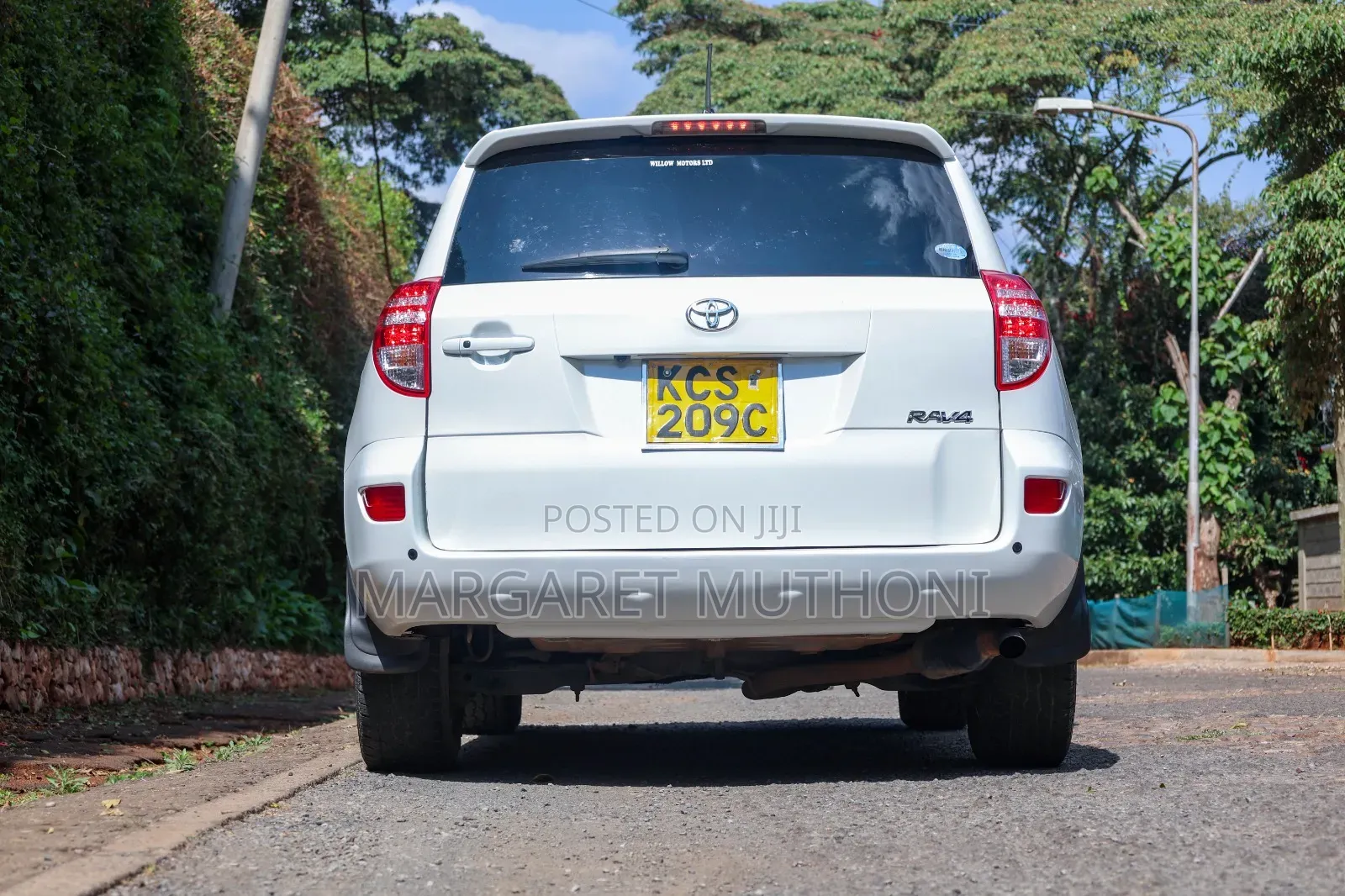 Toyota RAV4 2011 White
