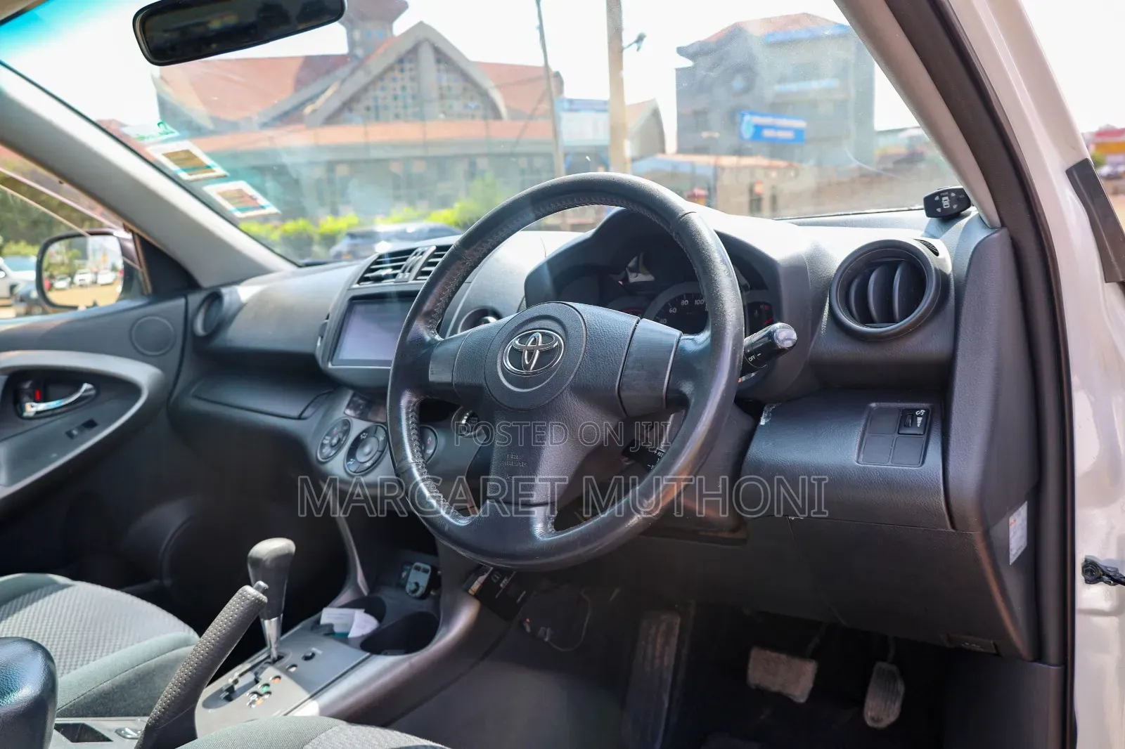 Toyota RAV4 2011 White