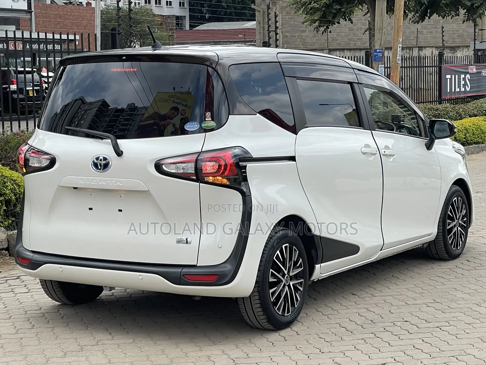 Toyota Sienta 2020 White