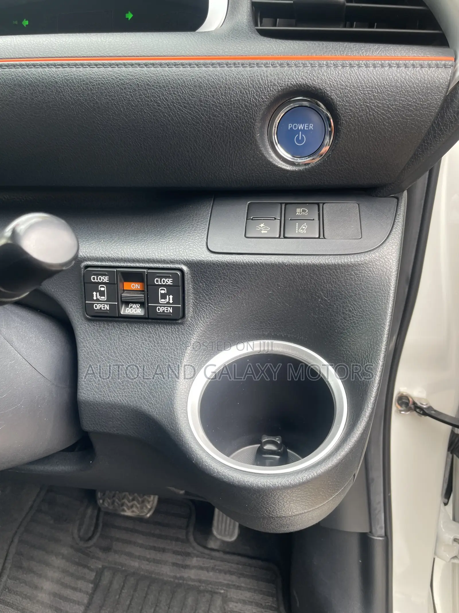 Toyota Sienta 2020 White