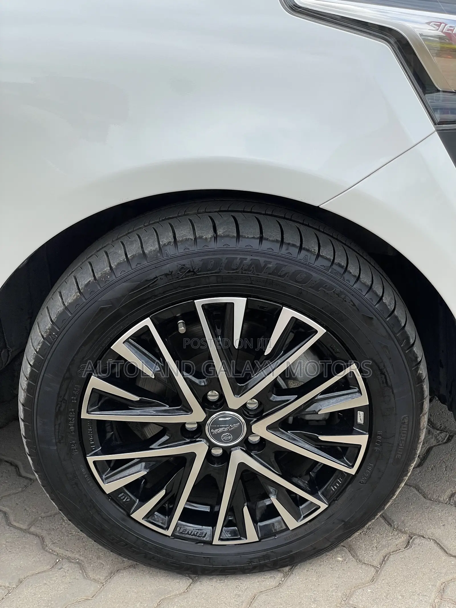 Toyota Sienta 2020 White