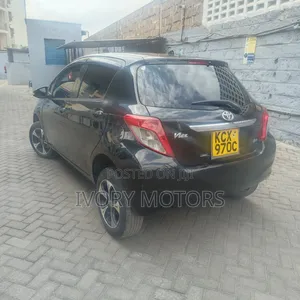Toyota Vitz 2013 Black