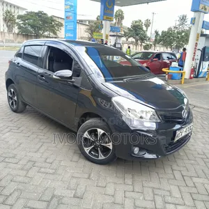 Toyota Vitz 2013 Black