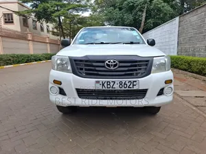 Toyota Hilux 2014 Pearl