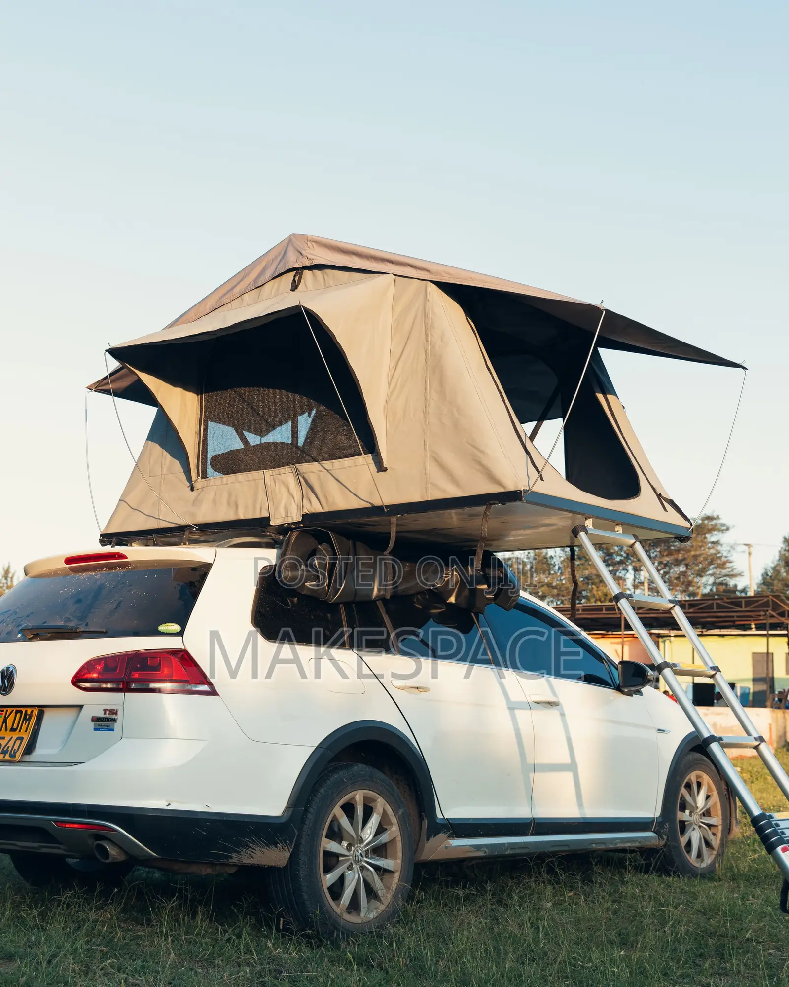 2-Person Softshell Roof Top Tent for 4x4 – Makespace