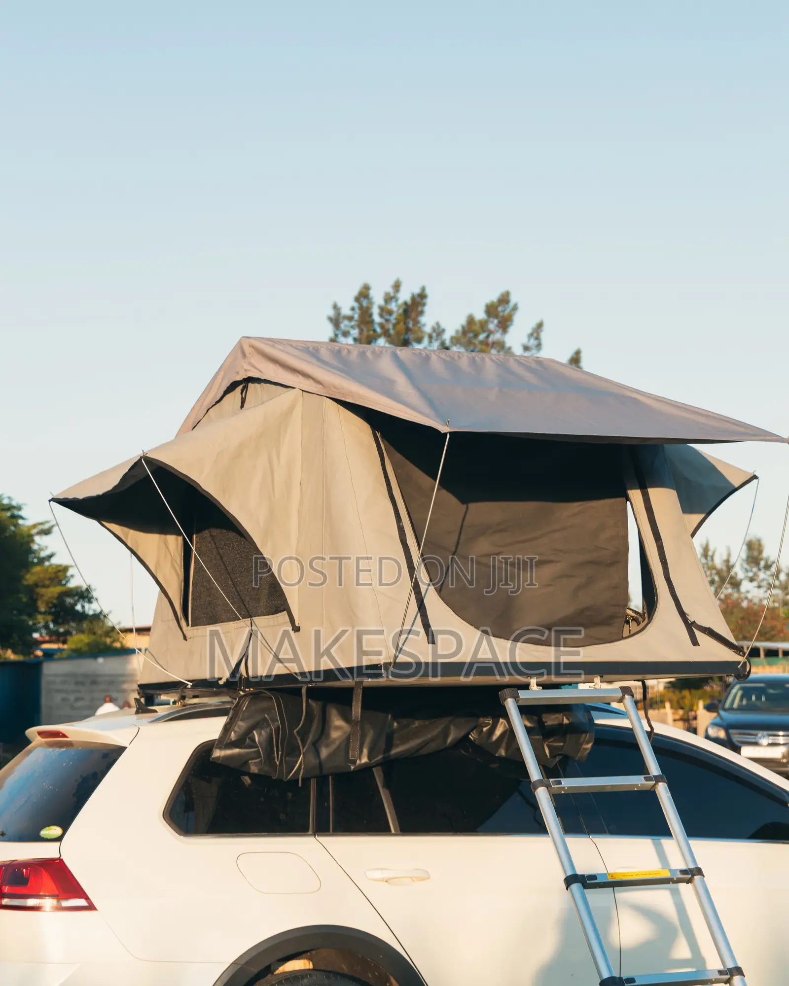 2-Person Softshell Roof Top Tent for 4x4 – Makespace