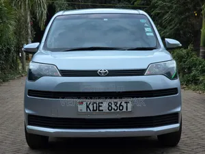Toyota Spade 2014 Silver
