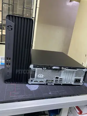 Desktop Computer HP 8GB AMD Ryzen 5 SSD 256GB