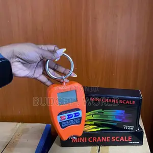 . Heavy-Duty 200kg Digital Hanging Scale for Warehouse Farm
