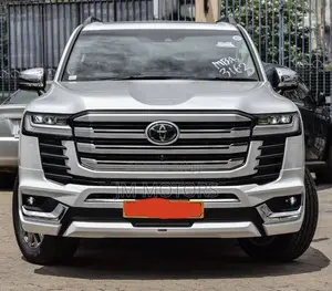 Toyota Land Cruiser LC300 2023 Pearl