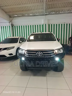 Toyota Hilux 2019 White