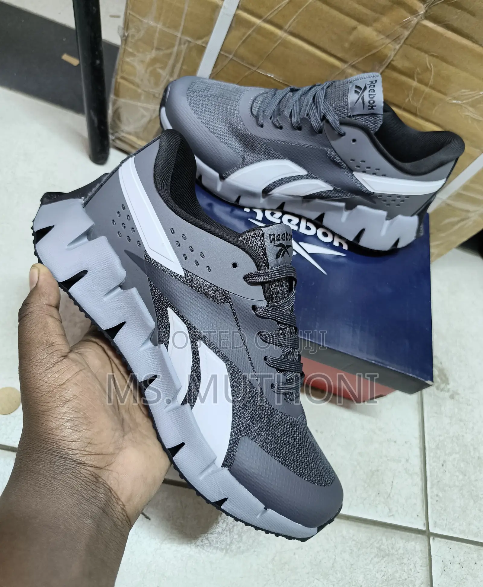 The Reebok Zig Dynamica 2.0 Size 40-450