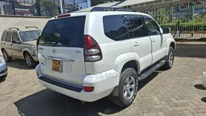 Toyota Land Cruiser Prado 2009 White