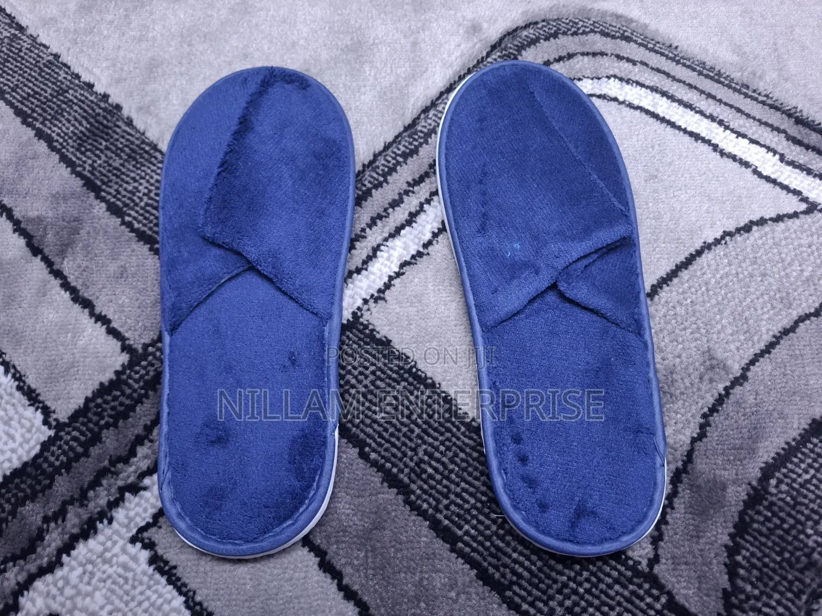 Reusable Indoor Sandals*