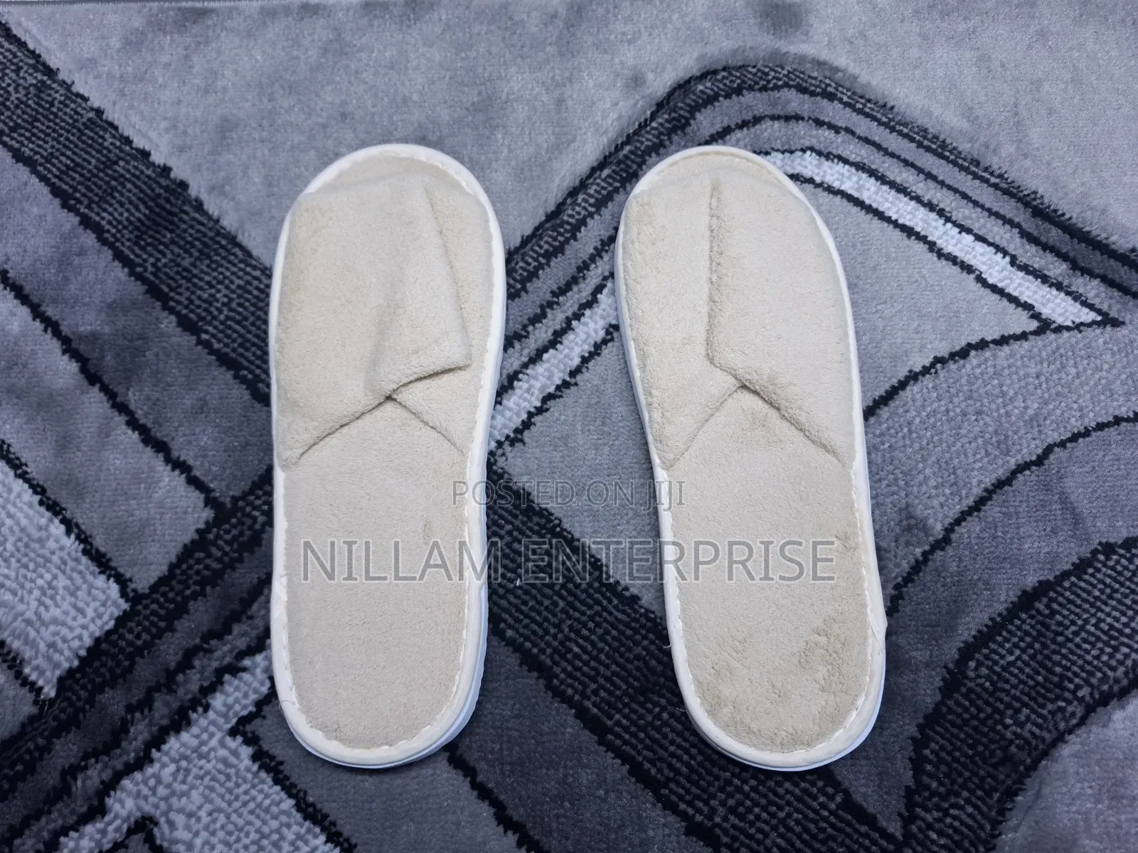 Reusable Indoor Sandals*