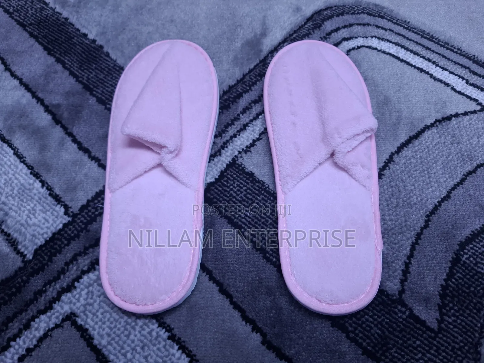 Reusable Indoor Sandals*