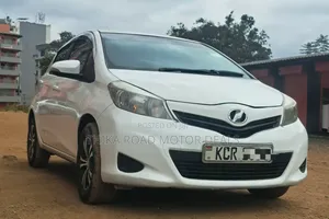 Toyota Vitz 2012 White
