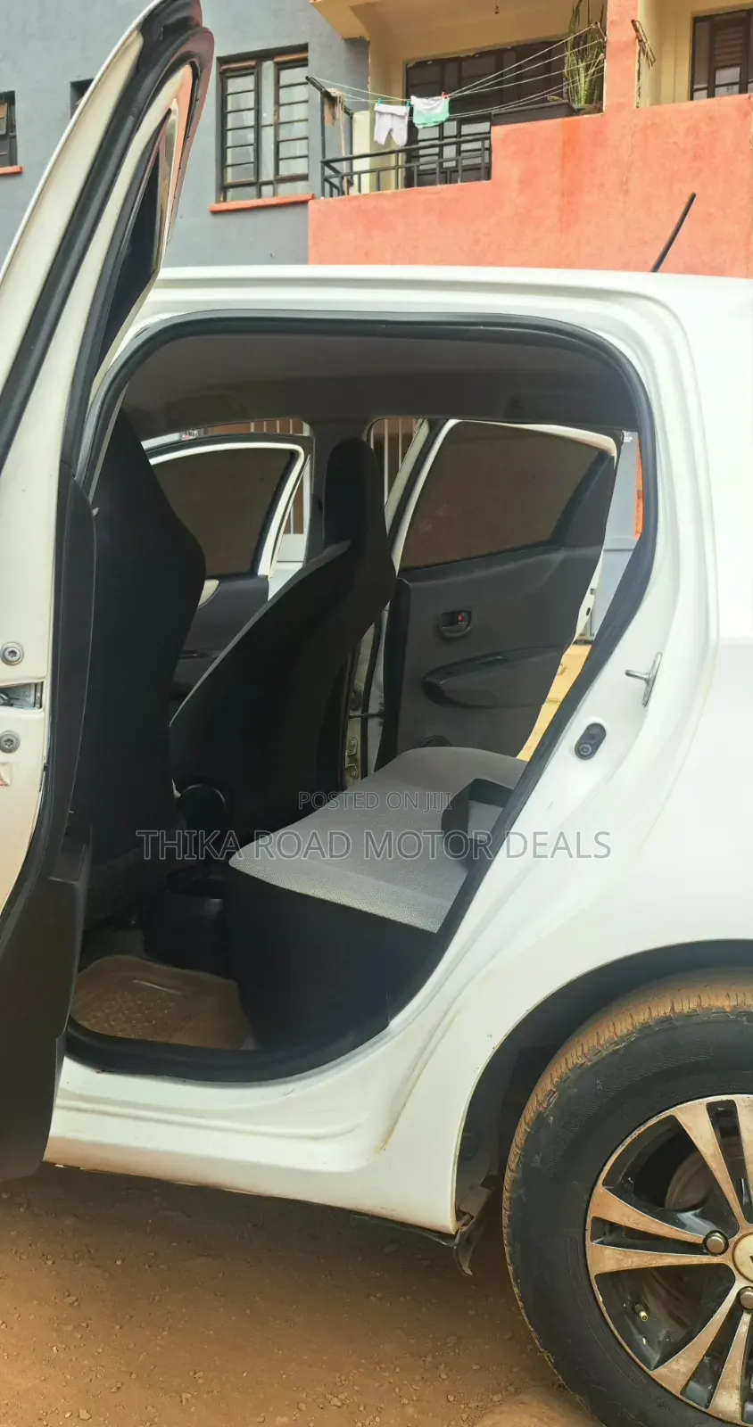 Toyota Vitz 2012 White
