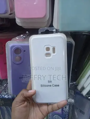 White Samsung Galaxy S9 Silicone Cover