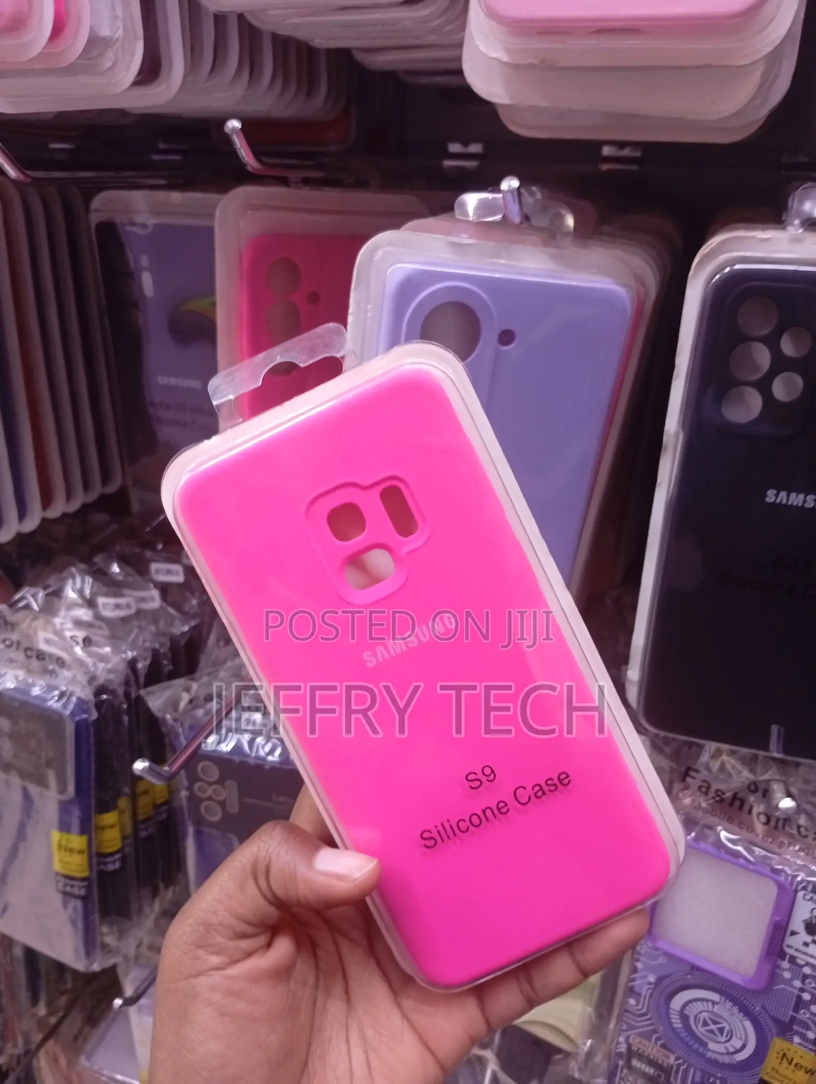 Samsung Galaxy S9 Silicone Case Precise Cutouts for the Rear Camera