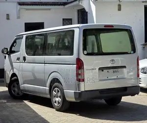 Toyota HiAce 2020 Silver