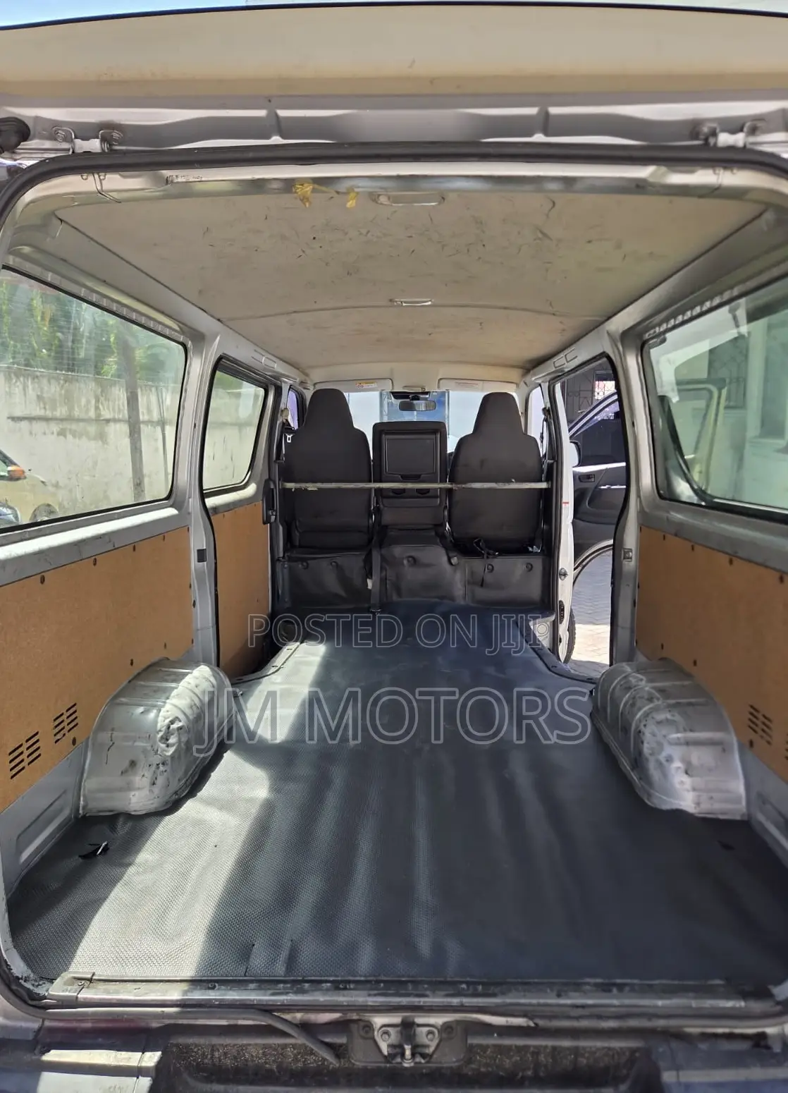 Toyota HiAce 2020 Silver