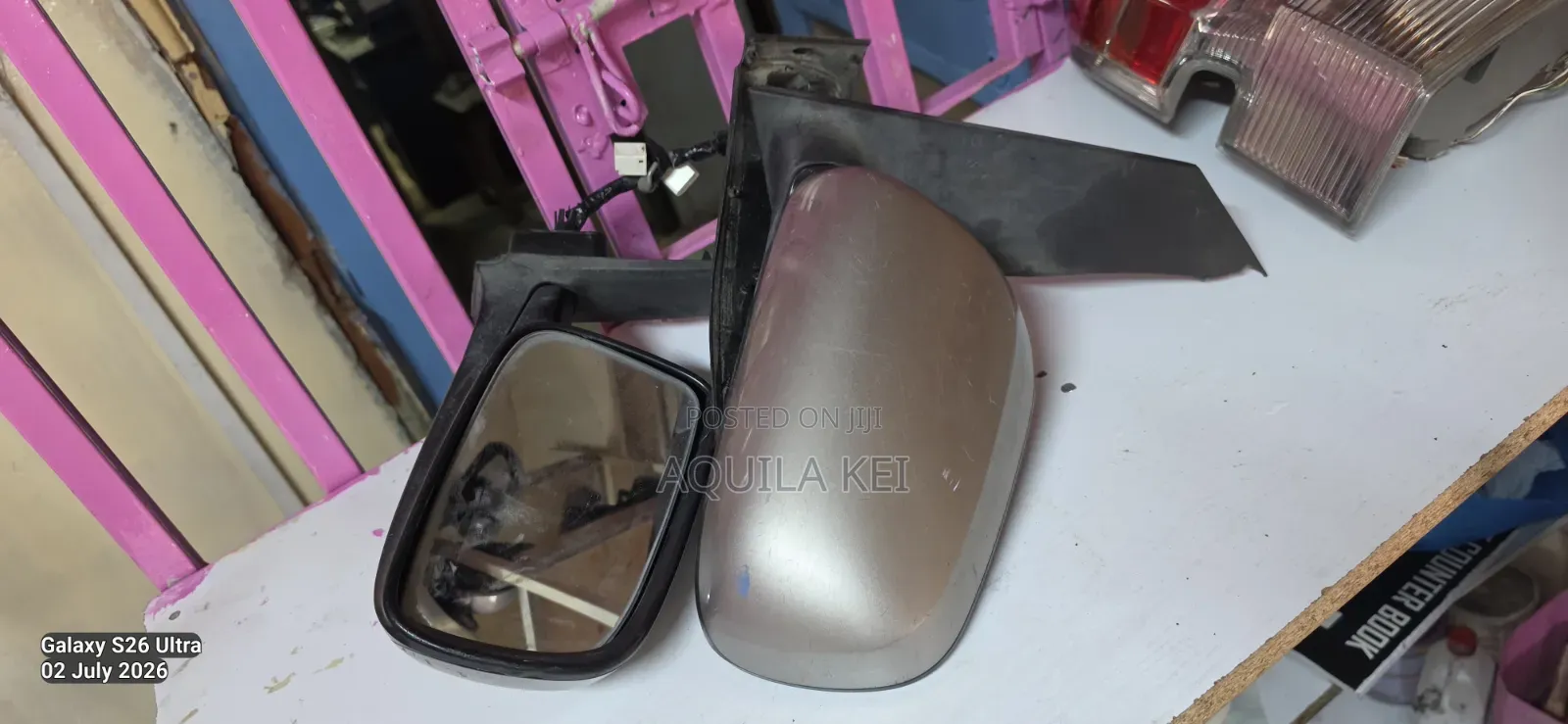 Wish 2005 Sidemirror