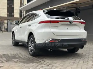 Toyota Harrier 2.0 2020 White