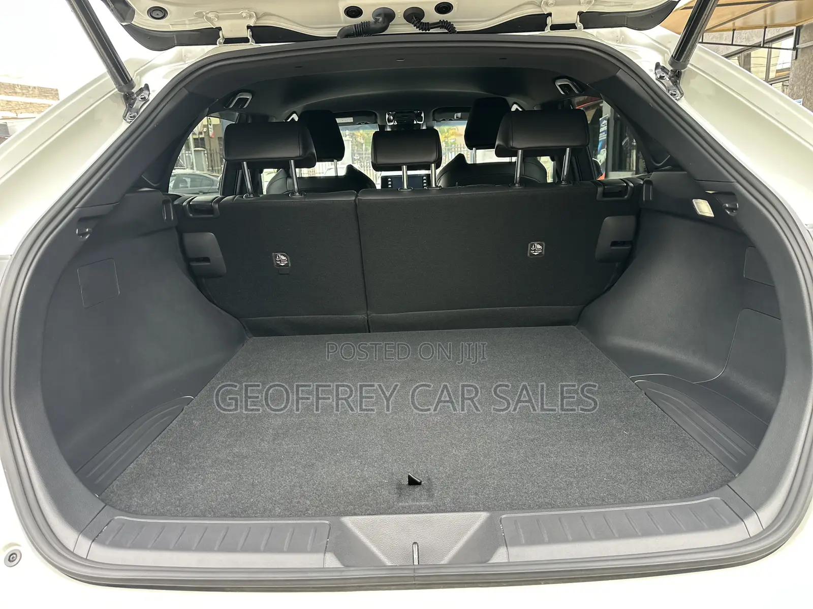 Toyota Harrier 2.0 2020 White