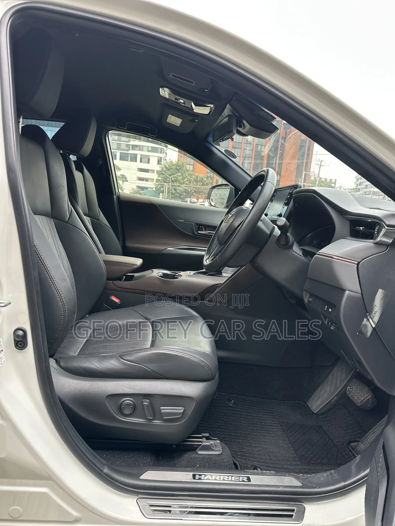 Toyota Harrier 2.0 2020 White