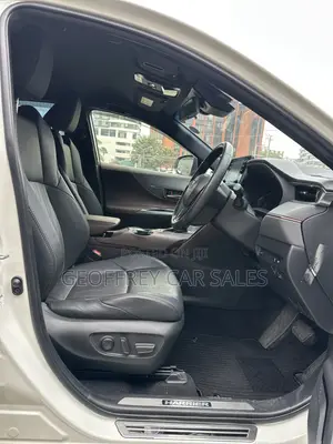 Toyota Harrier 2.0 2020 White