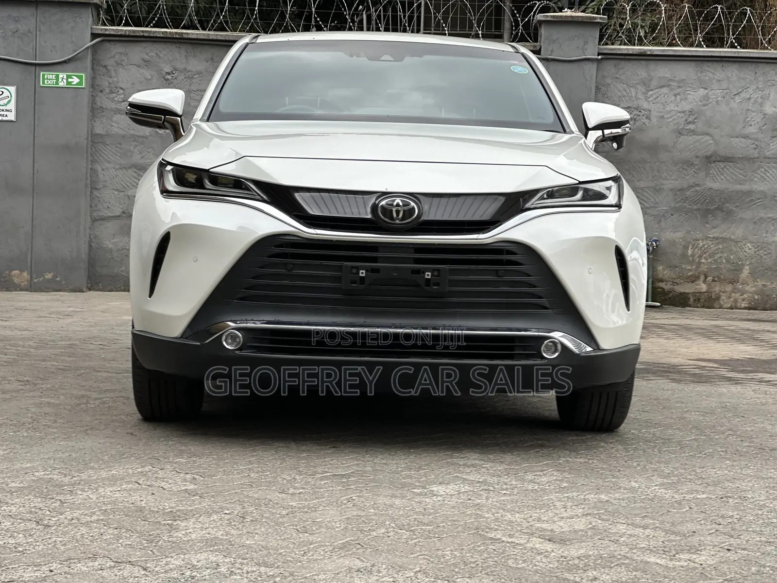 Toyota Harrier 2.0 2020 White